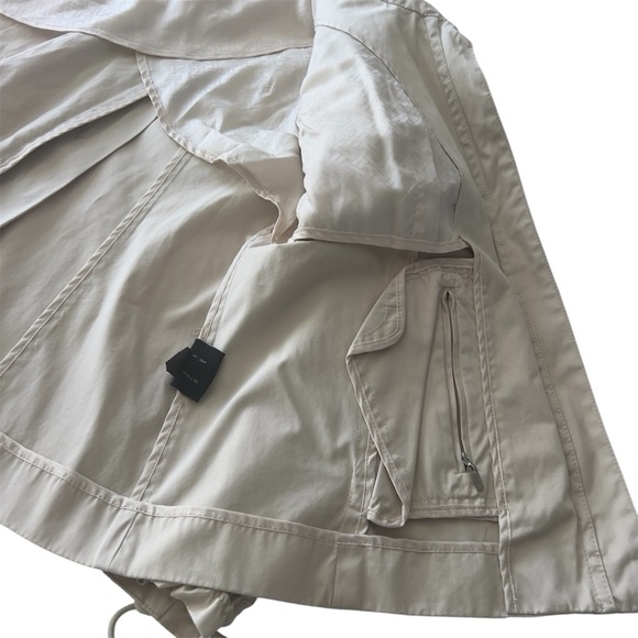 Cole Haan Cream Short Light Jacket. Size 12 - Picture 4 of 5
